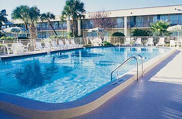 Отель Ramada Speedway Daytona Дейтона-Бич Экстерьер фото