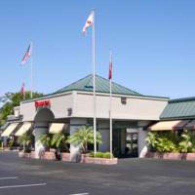 Отель Ramada Speedway Daytona Дейтона-Бич Экстерьер фото